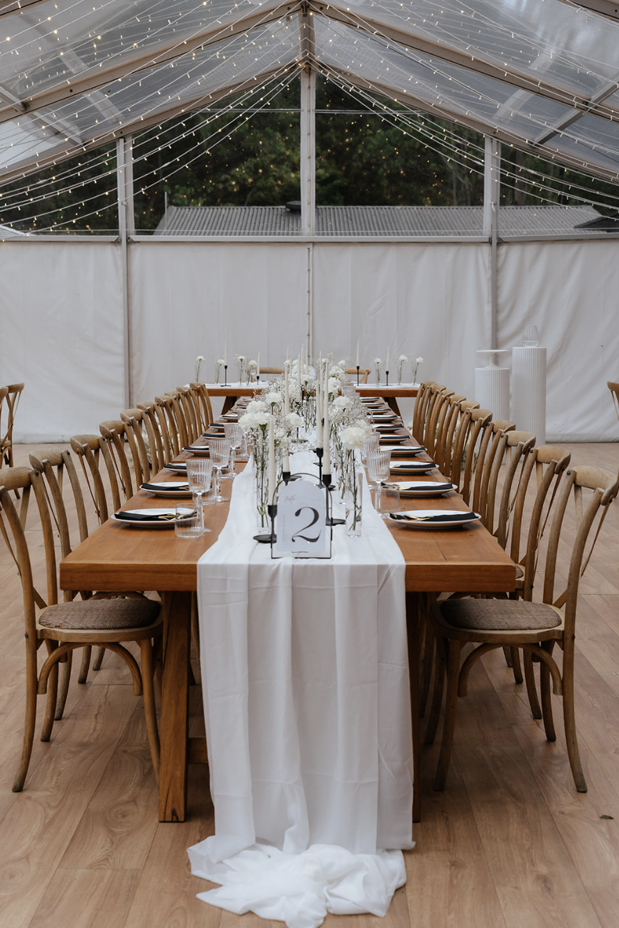 Elegant wedding reception tablescape